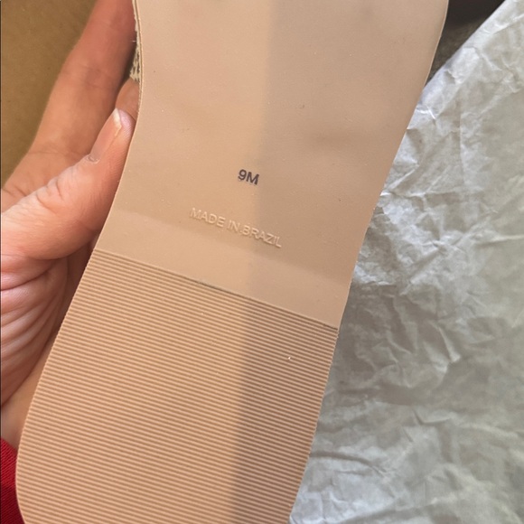 *NEW* BEACH BY MATISSE BLACK WHITE SPOTTED SUEDE SLIDE SANDAL 9 - Picture 7 of 9